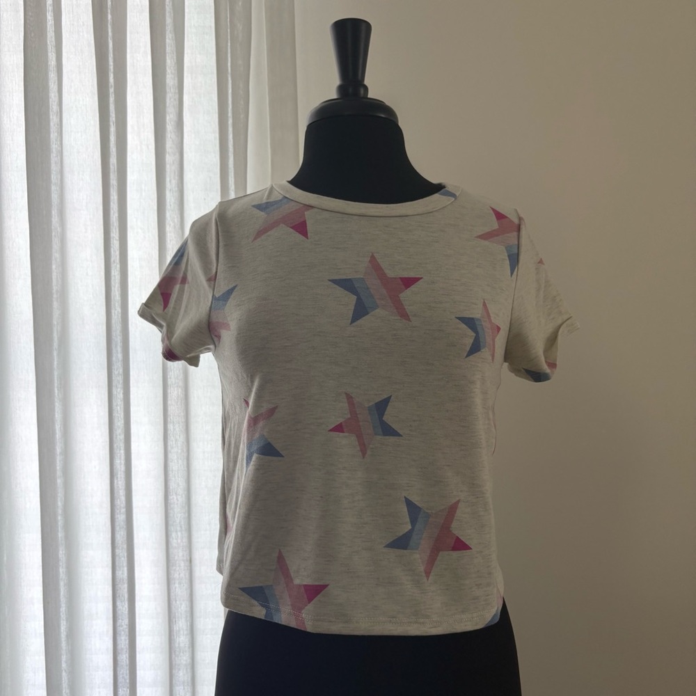 Le Lis Star Patterned Tee in Pink and Blue